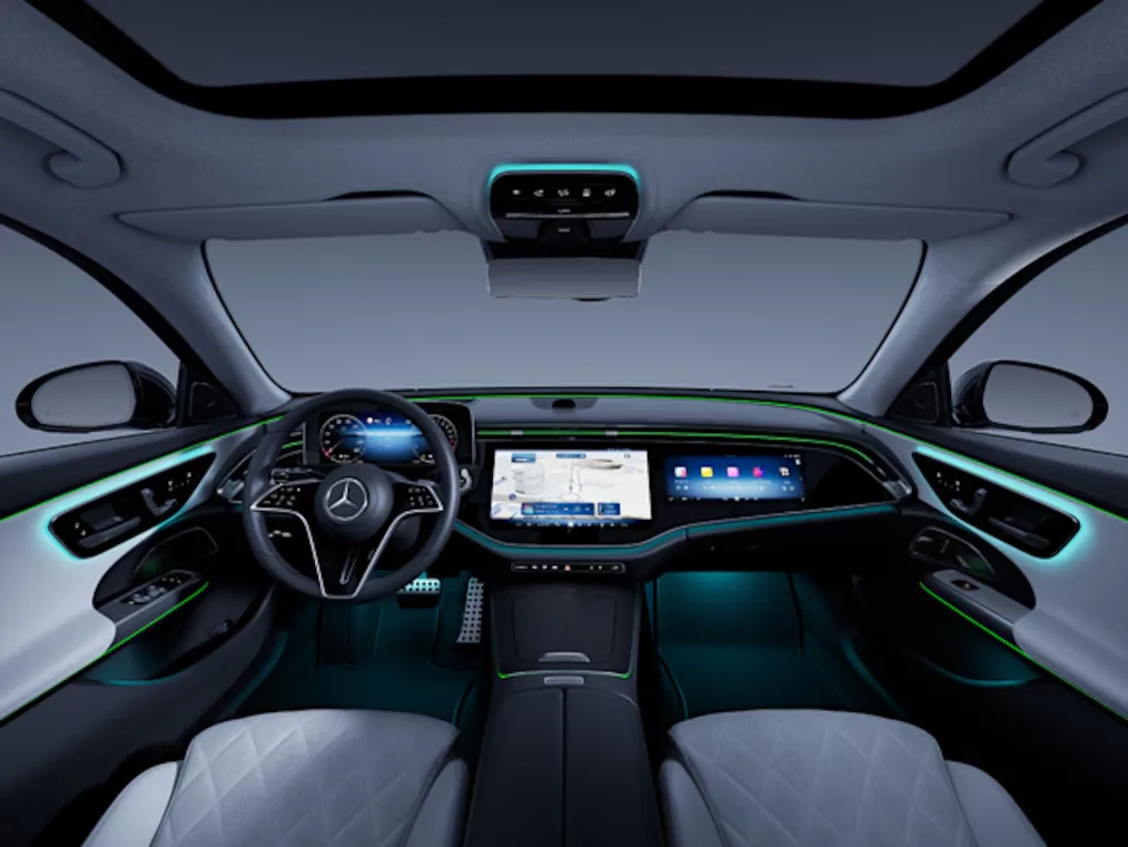 E-Class 앰비언트 인테리어