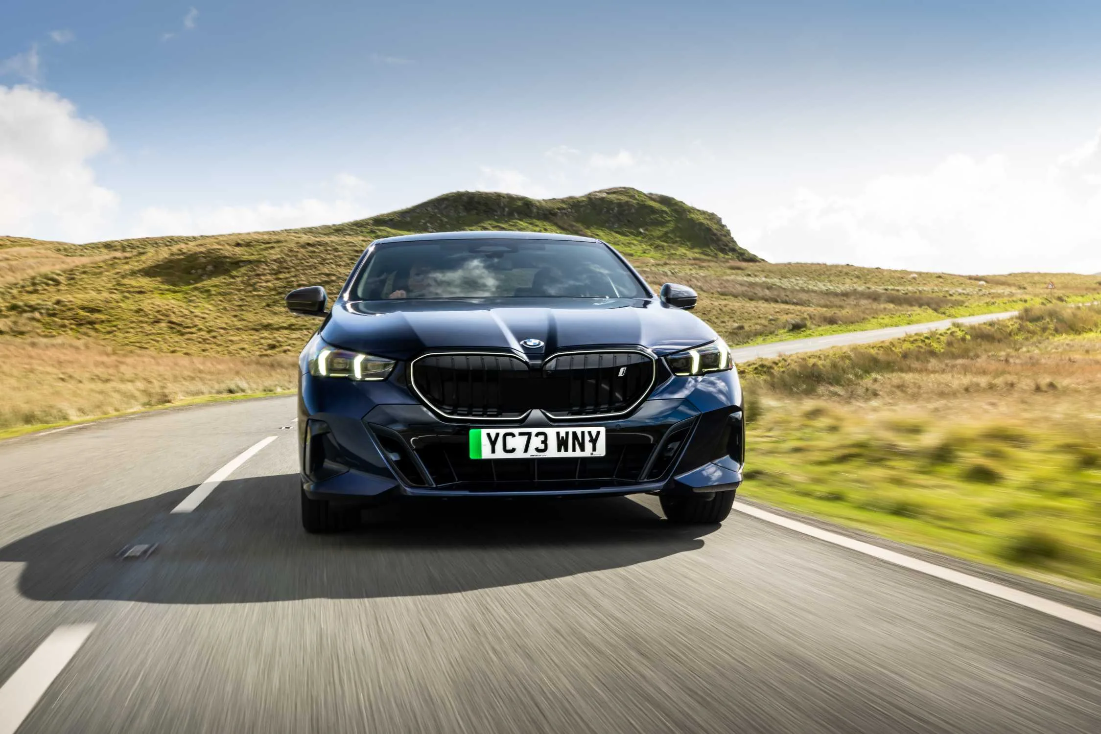 BMW i5 외관 디자인