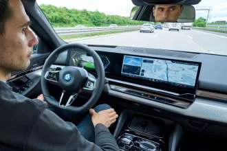 BMW i5 디스플레이